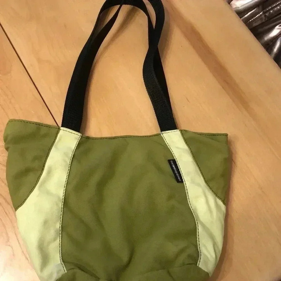 Overland Equipment shoulder bag.  Two toned green canvas with black strap - Picture 3 of 7